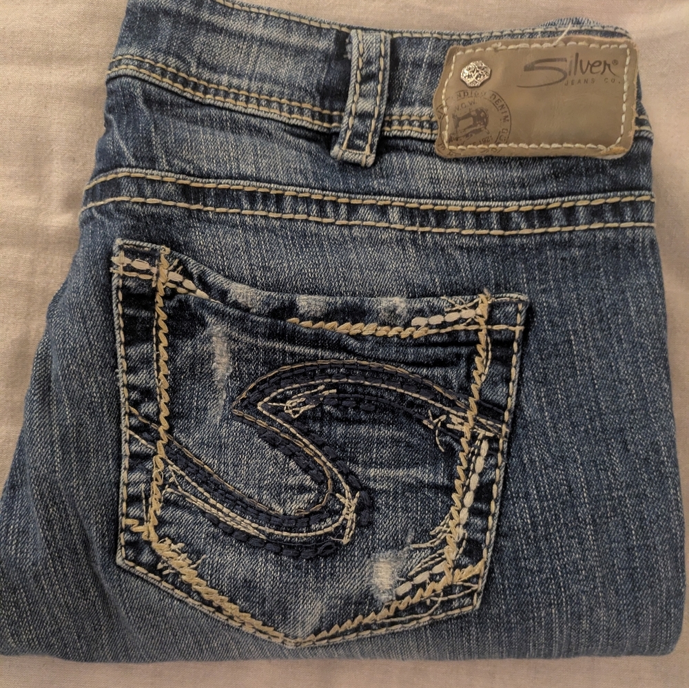 Silver Jeans Women's Distressed Denim Capri - Picture 1 of 9